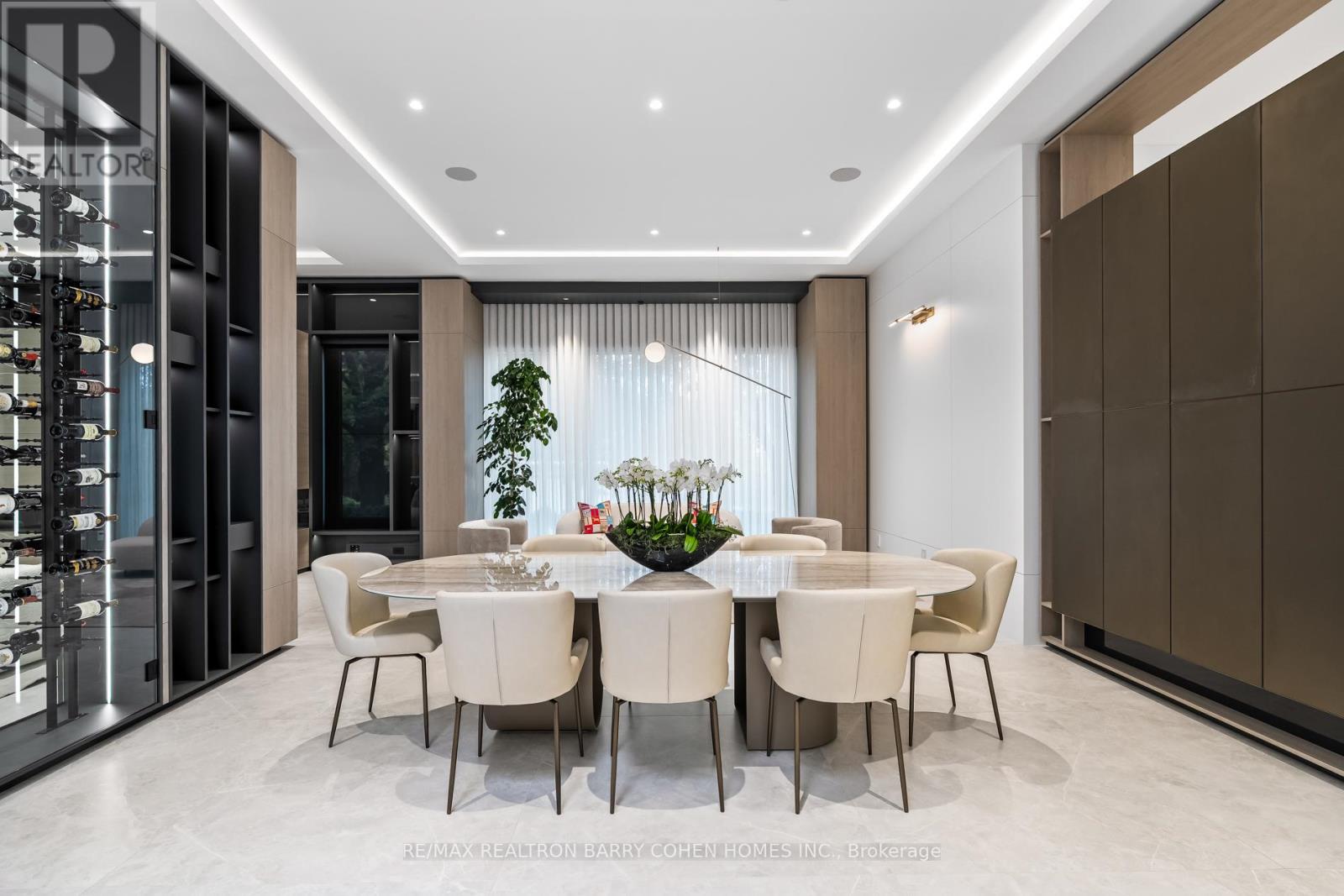 90 Esgore Drive, Toronto, Ontario  M5M 3R8 - Photo 9 - C12474838