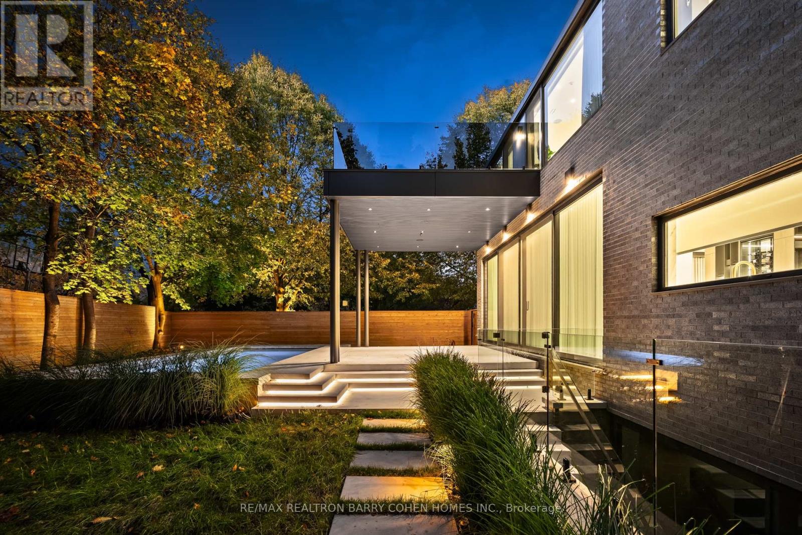 90 Esgore Drive, Toronto, Ontario  M5M 3R8 - Photo 37 - C12474838