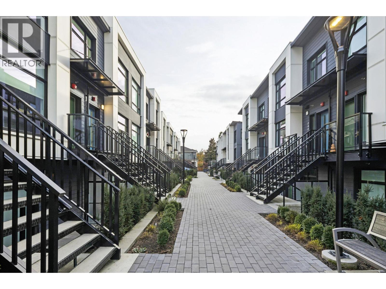 211 1008 W 47th Street, Vancouver, British Columbia  V6M 0E3 - Photo 16 - R3064368