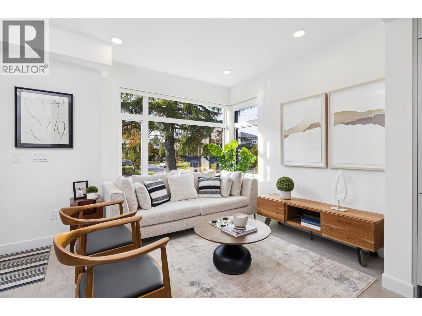 211 1008 W 47th Street, Vancouver, British Columbia  V6M 0E3 - Photo 2 - R3064368