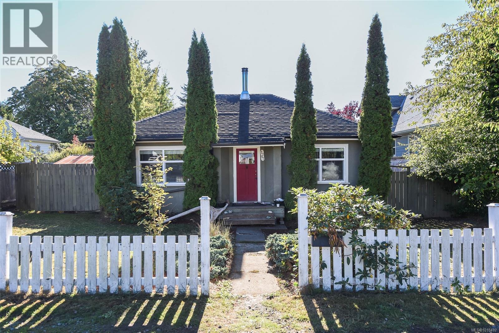 2767 Ulverston Ave, Cumberland, British Columbia