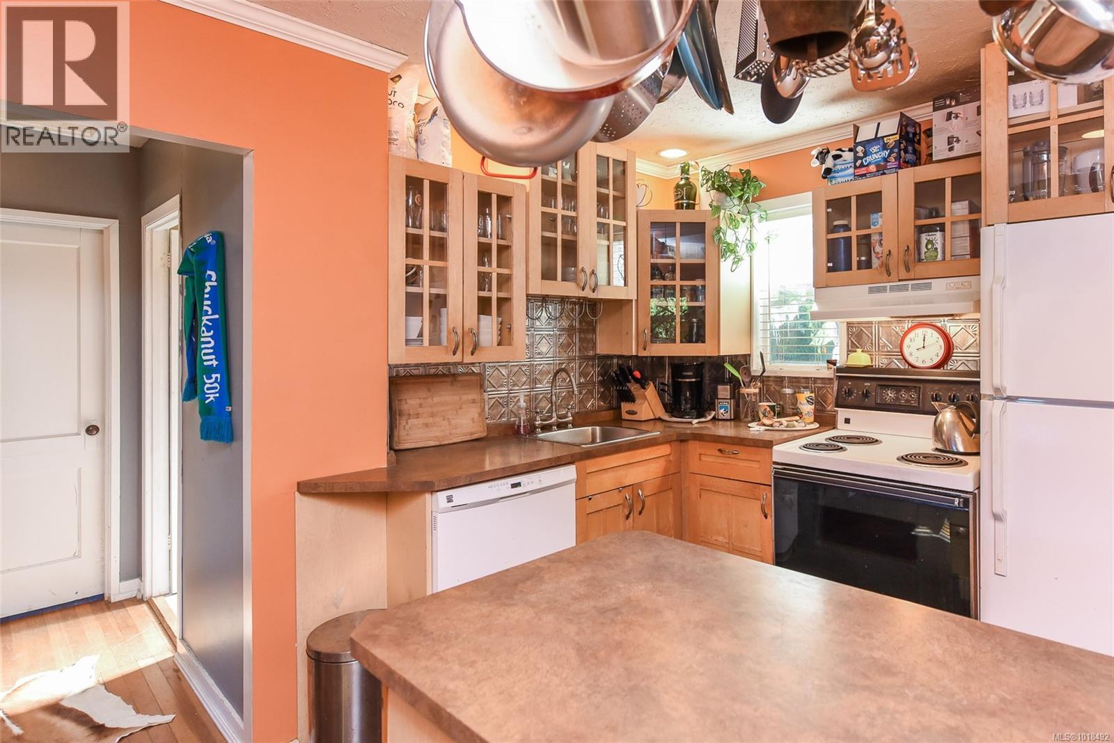 2767 Ulverston Ave, Cumberland, British Columbia  V0R 1S0 - Photo 15 - 1018492