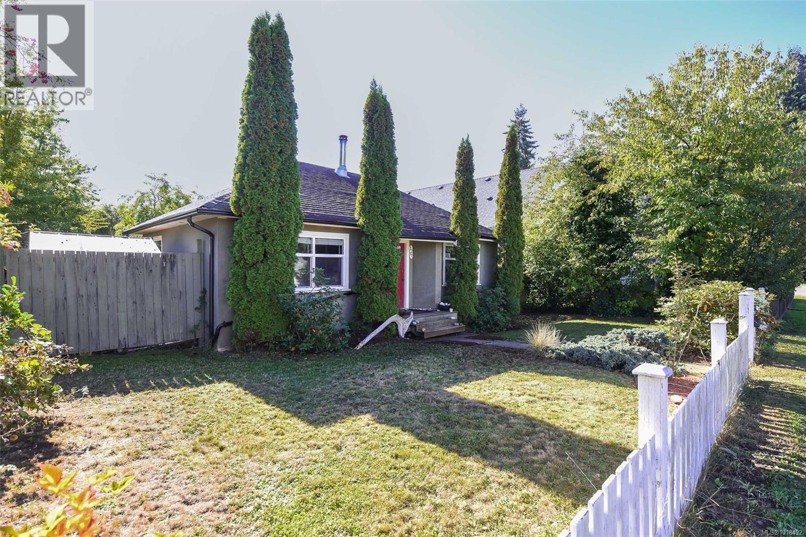 2767 Ulverston Ave, Cumberland, British Columbia  V0R 1S0 - Photo 3 - 1018492