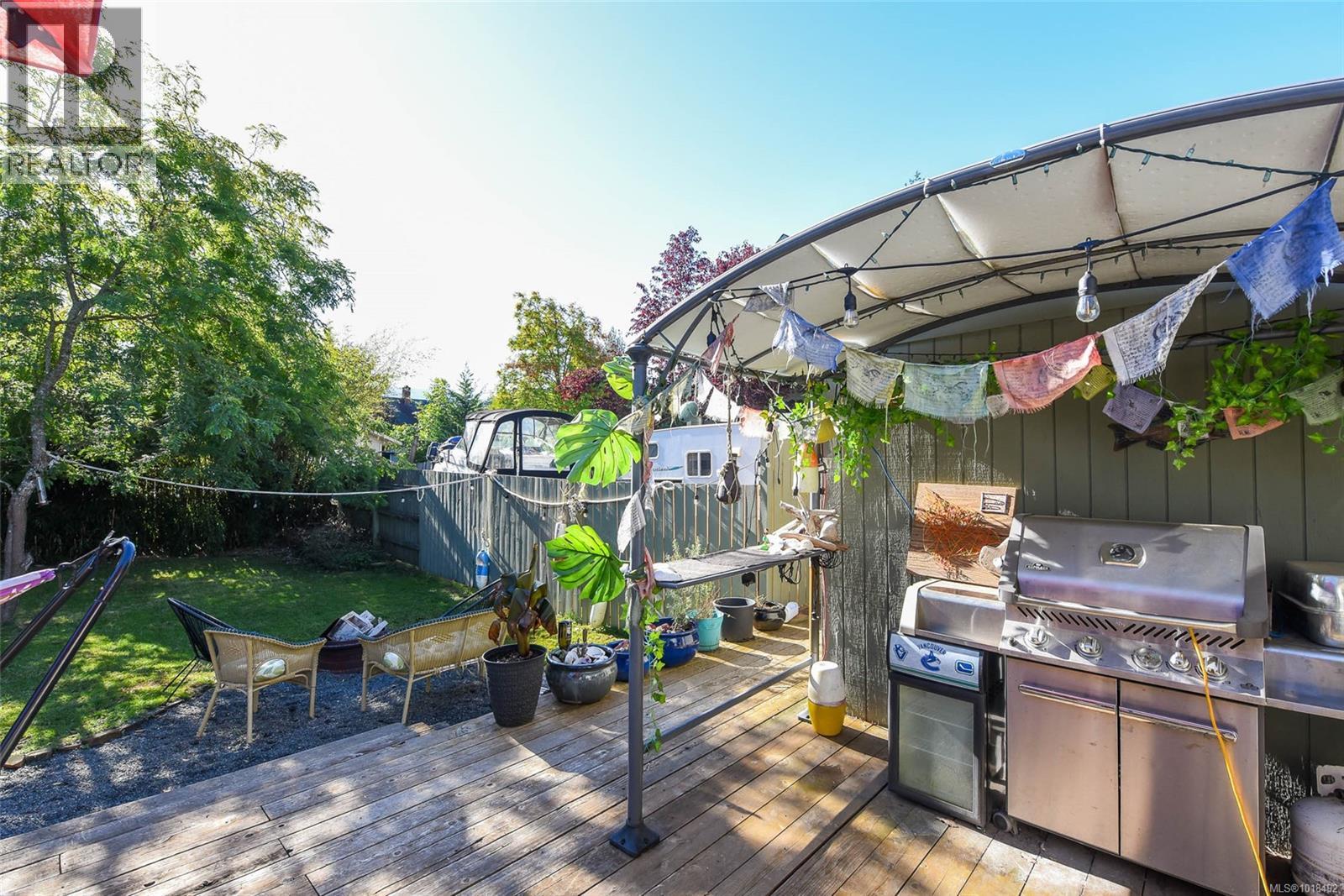 2767 Ulverston Ave, Cumberland, British Columbia  V0R 1S0 - Photo 35 - 1018492