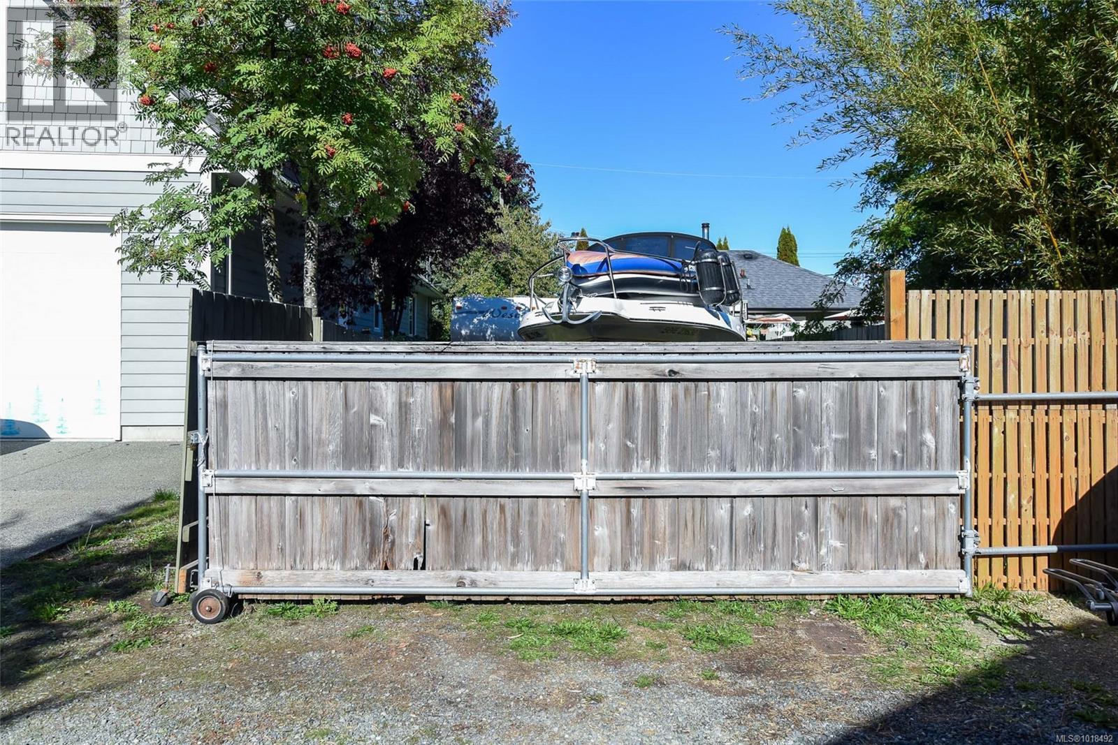 2767 Ulverston Ave, Cumberland, British Columbia  V0R 1S0 - Photo 42 - 1018492