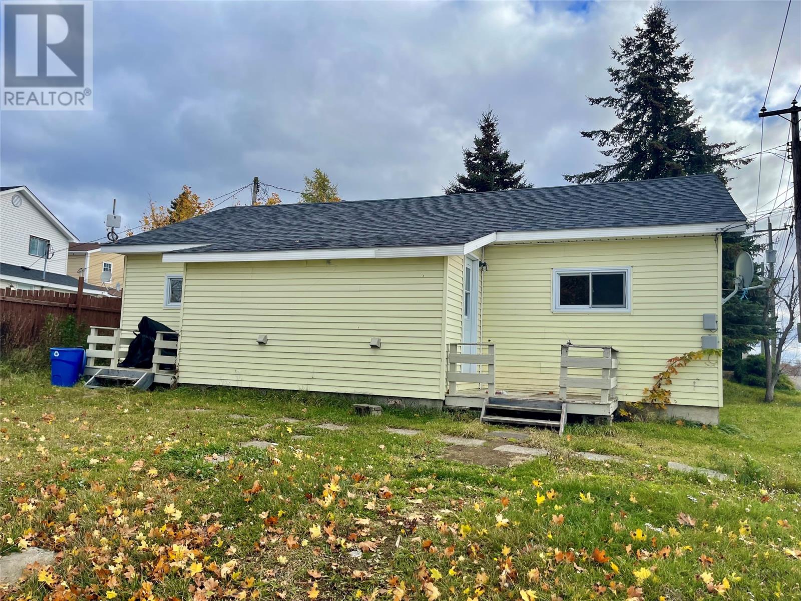 10 Second Avenue, Grand Falls-Windsor, Newfoundland & Labrador  A2B 1B1 - Photo 2 - 1292362