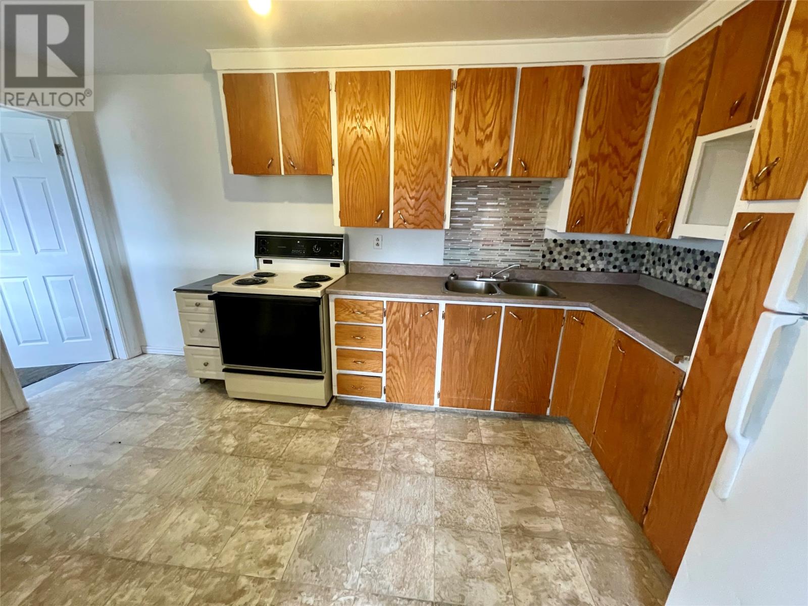 10 Second Avenue, Grand Falls-Windsor, Newfoundland & Labrador  A2B 1B1 - Photo 3 - 1292362