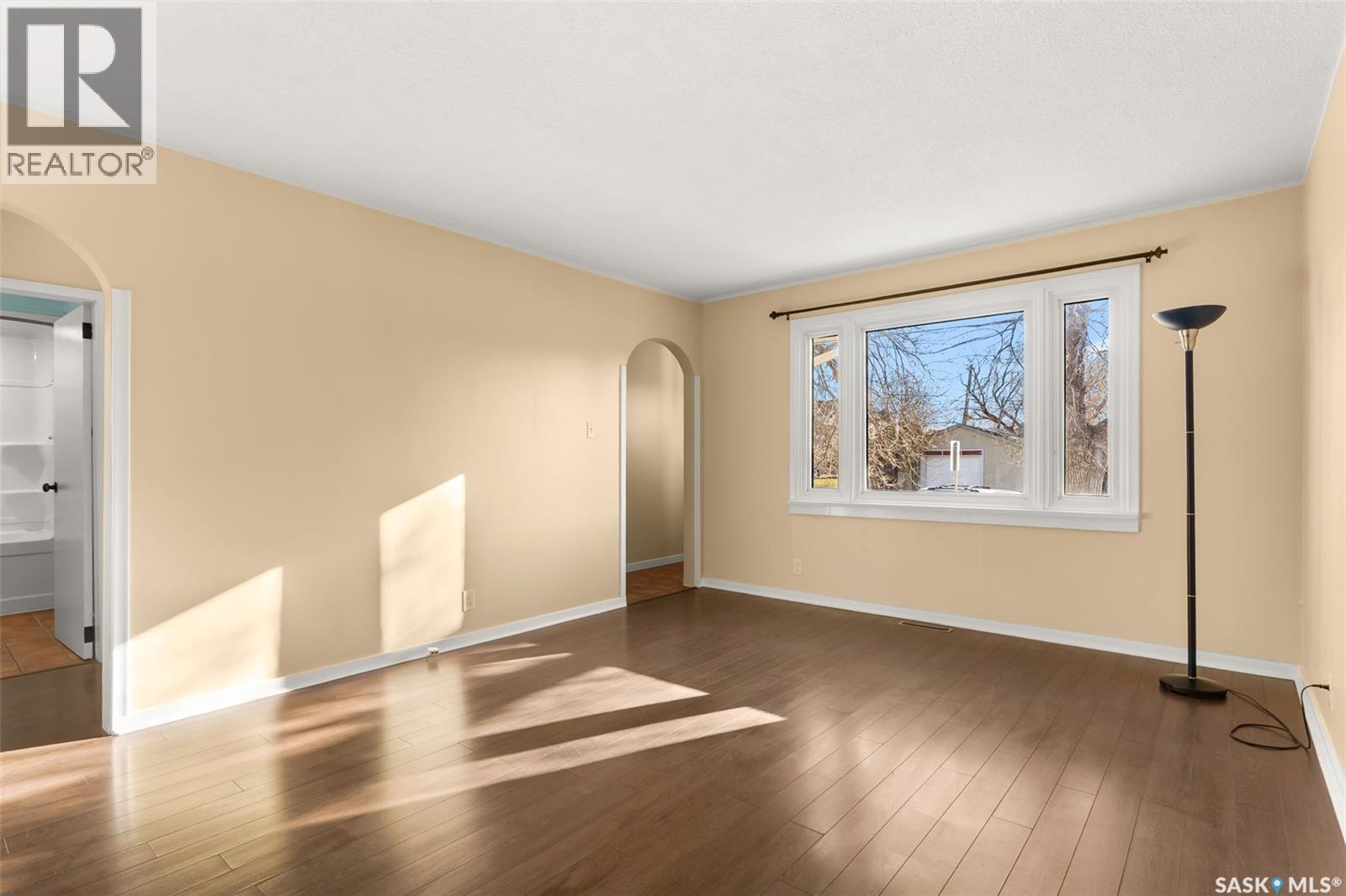 6328 8th Avenue, Regina, Saskatchewan  S4T 0W8 - Photo 3 - SK023573