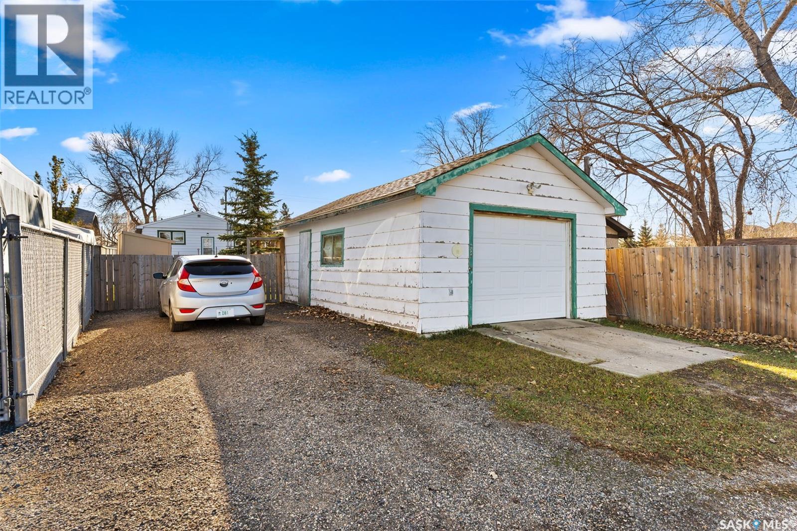 6328 8th Avenue, Regina, Saskatchewan  S4T 0W8 - Photo 38 - SK023573