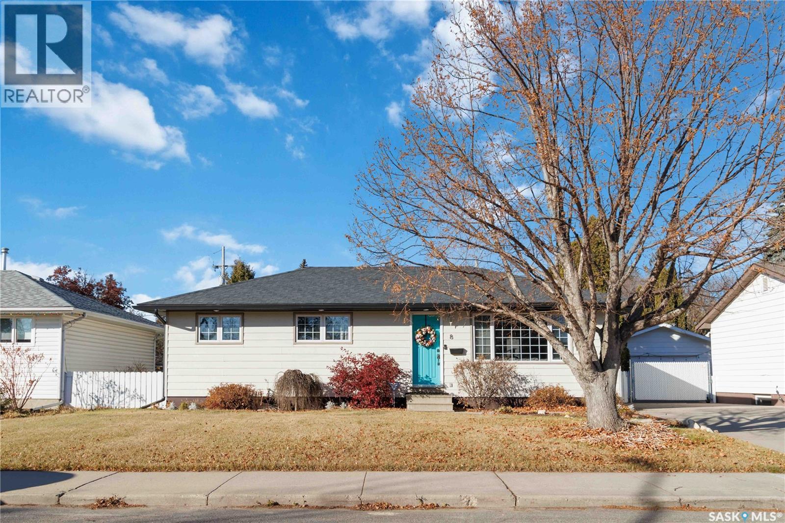 8 Maclean CRESCENT, saskatoon, Saskatchewan