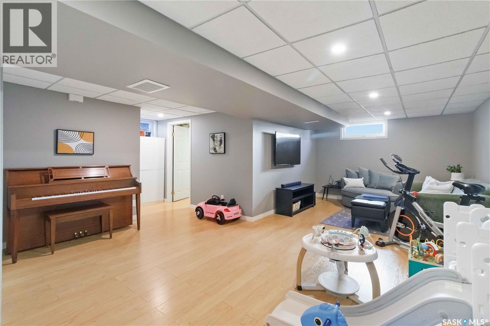 8 Maclean Crescent, Saskatoon, Saskatchewan  S7J 2R7 - Photo 22 - SK022157