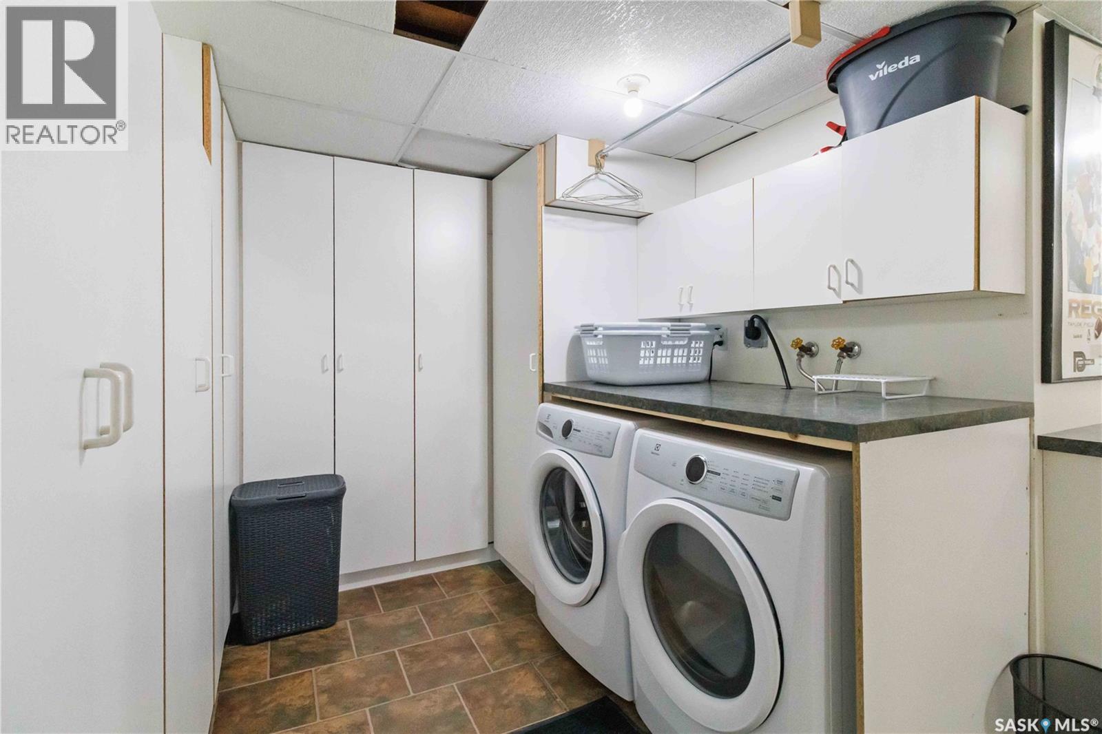 8 Maclean Crescent, Saskatoon, Saskatchewan  S7J 2R7 - Photo 25 - SK022157