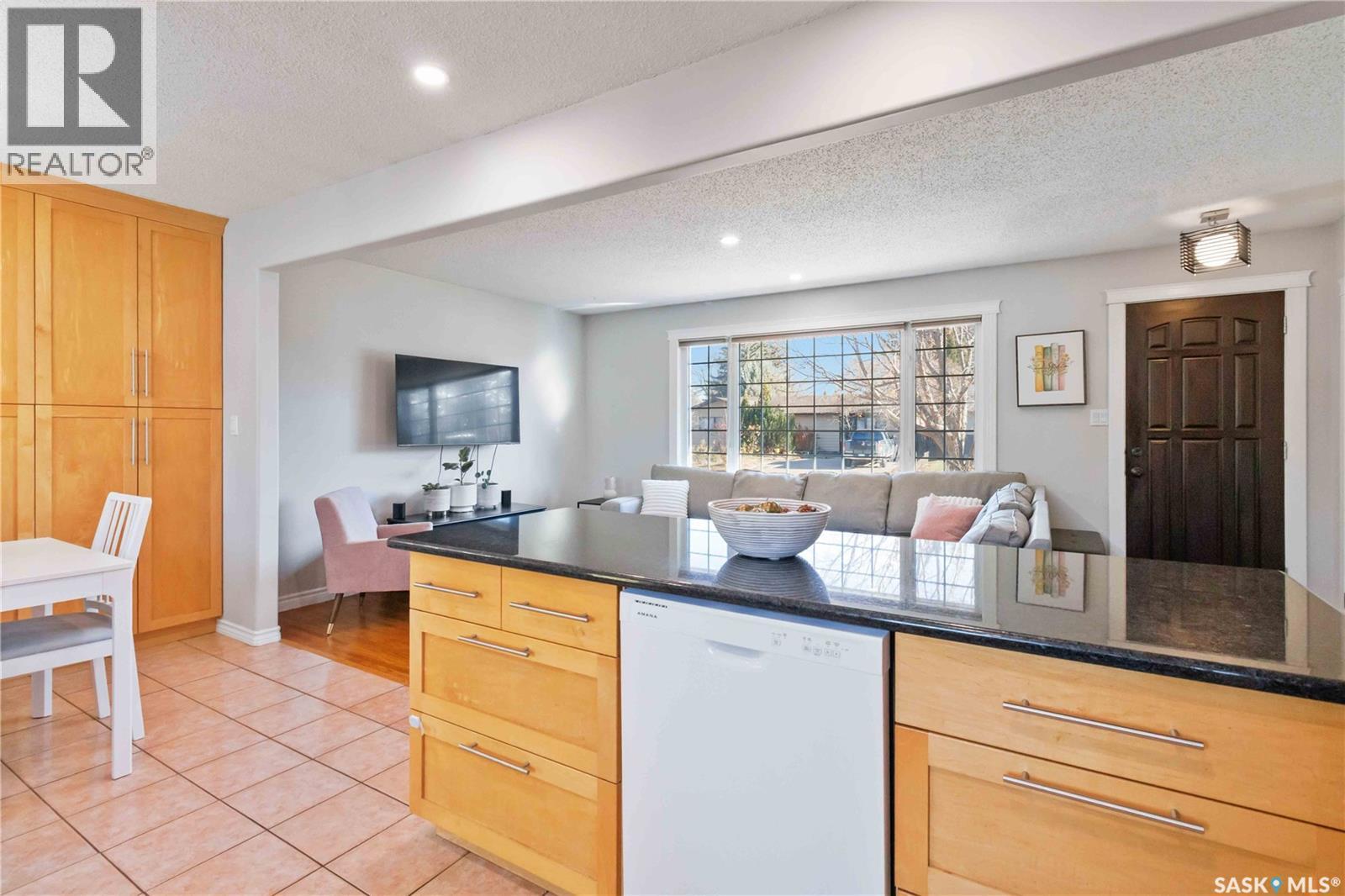 8 Maclean Crescent, Saskatoon, Saskatchewan  S7J 2R7 - Photo 7 - SK022157