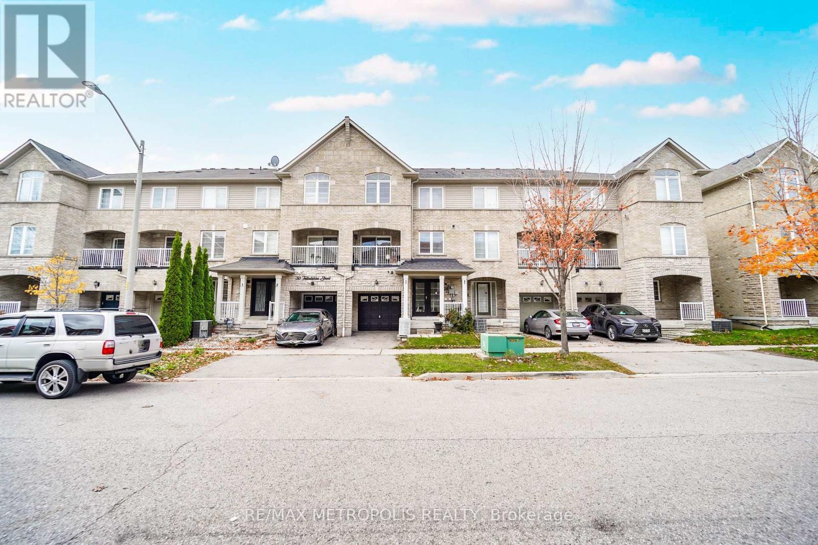 28 Talbotshire Street, Ajax, Ontario  L1S 0A6 - Photo 1 - E12517724