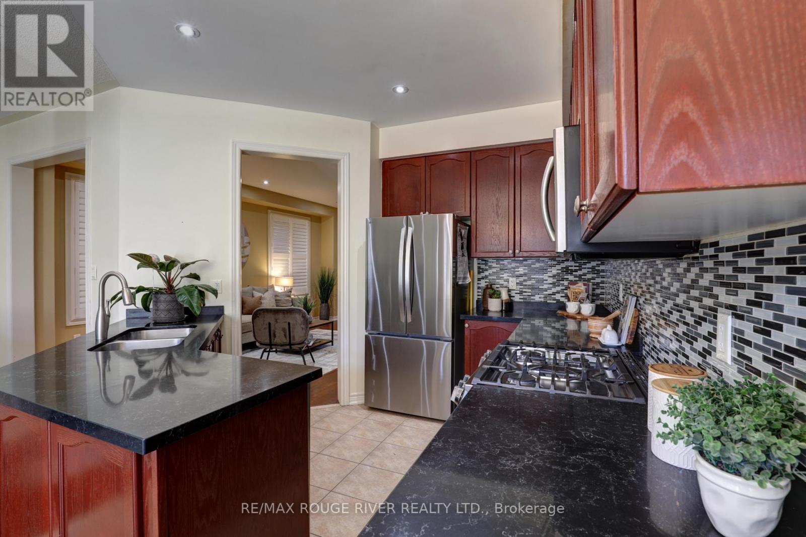 1932 Treetop Way, Pickering, Ontario  L1V 0B4 - Photo 14 - E12517804