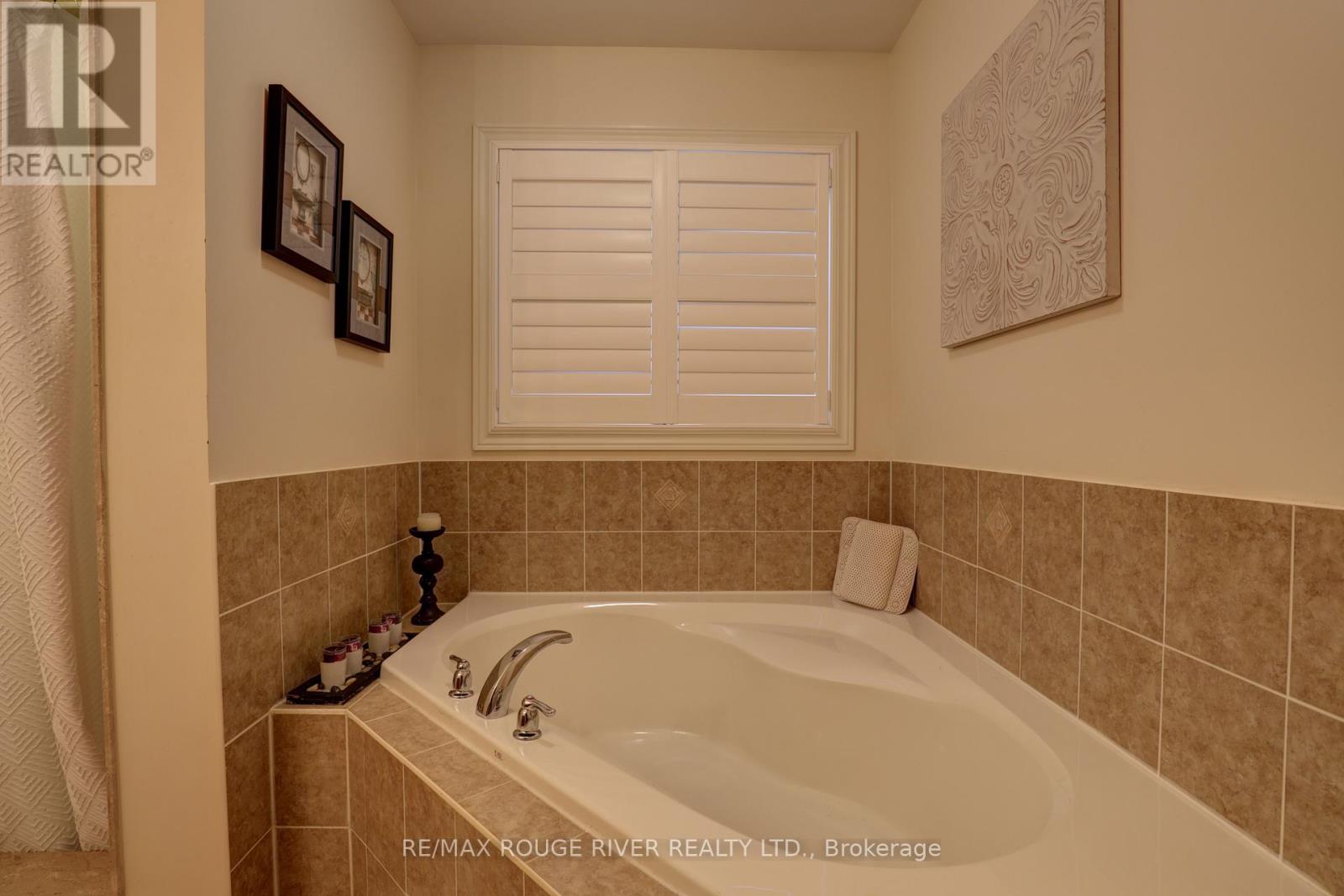 1932 Treetop Way, Pickering, Ontario  L1V 0B4 - Photo 22 - E12517804