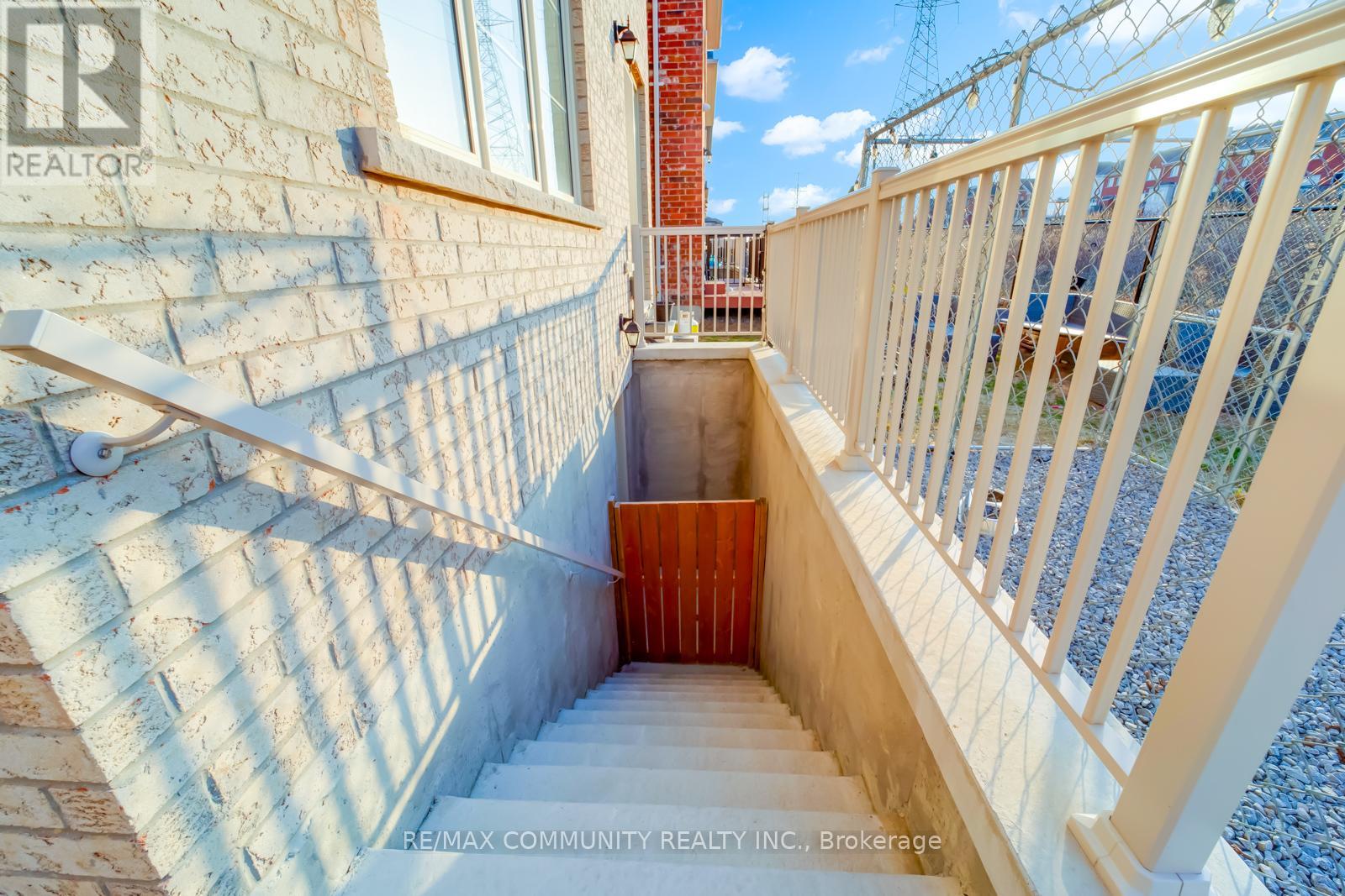 1024 Skyridge Boulevard, Pickering, Ontario  L1X 0G5 - Photo 38 - E12517846