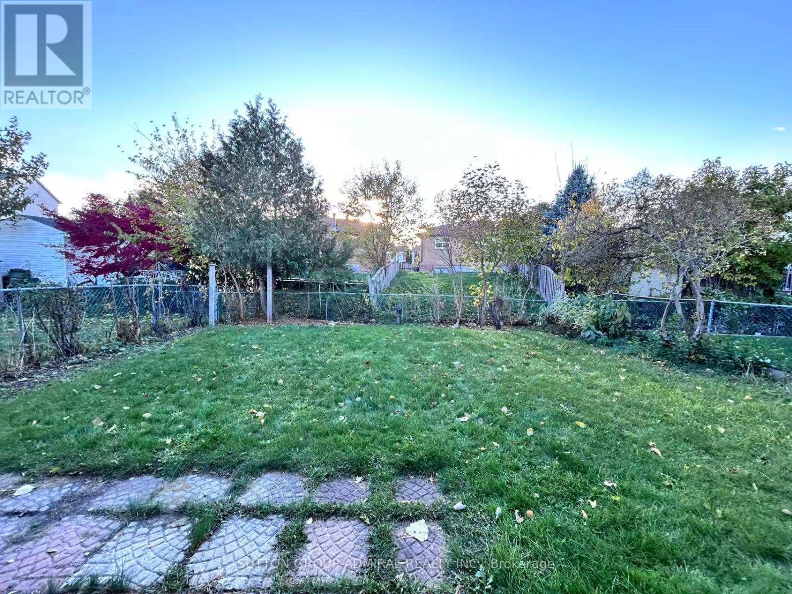 23 Hildenboro Square, Toronto, Ontario  M1W 1Y2 - Photo 25 - E12517954