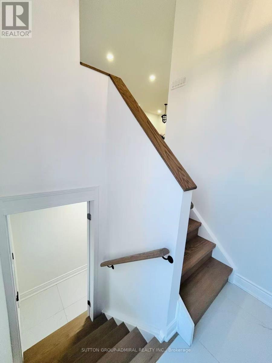 23 Hildenboro Square, Toronto, Ontario  M1W 1Y2 - Photo 4 - E12517954