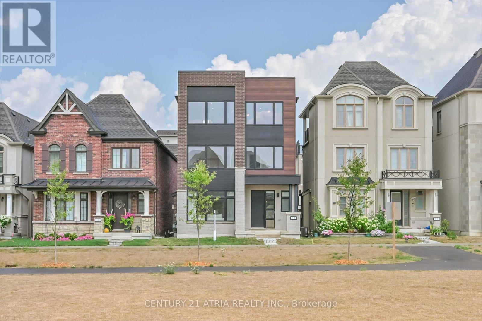 17 Kohn Lane, Markham, Ontario  L6C 3J3 - Photo 3 - N12517146