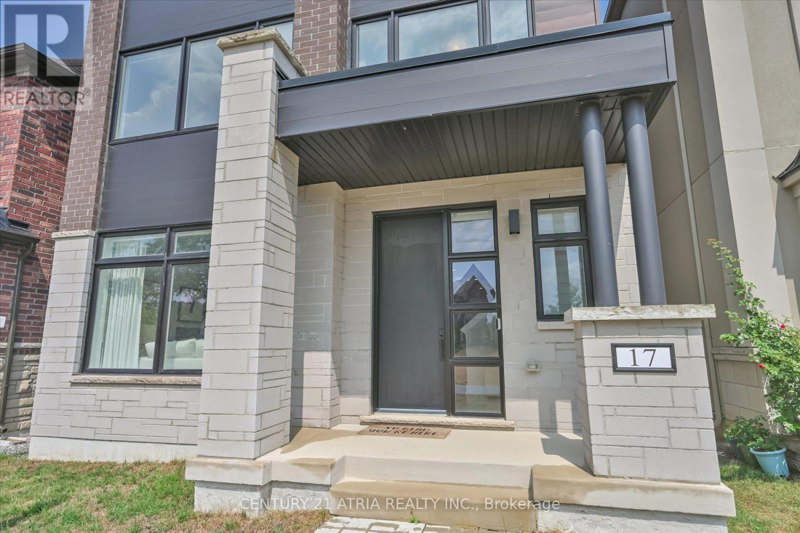 17 Kohn Lane, Markham, Ontario  L6C 3J3 - Photo 4 - N12517146