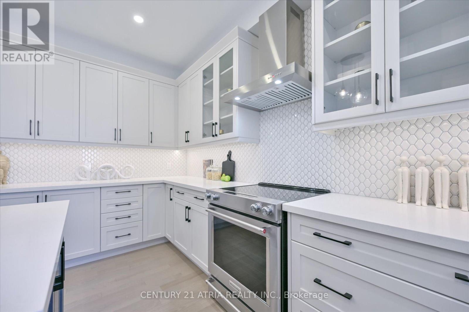 17 Kohn Lane, Markham, Ontario  L6C 3J3 - Photo 15 - N12517146