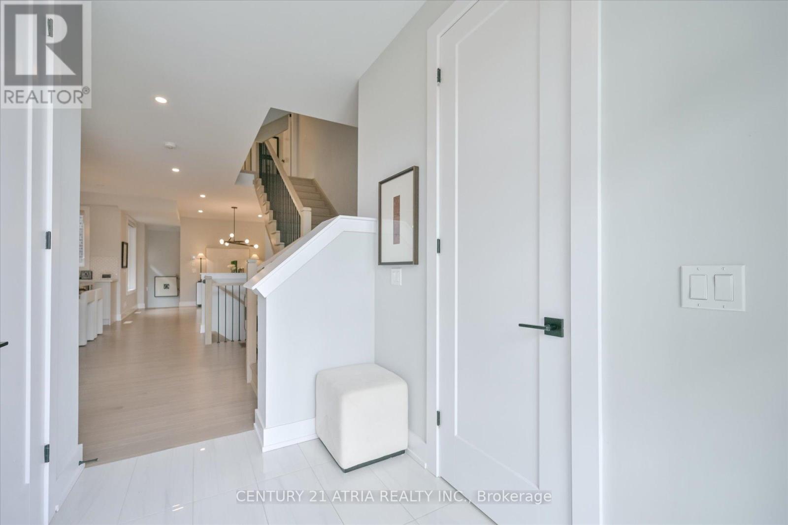 17 Kohn Lane, Markham, Ontario  L6C 3J3 - Photo 7 - N12517146