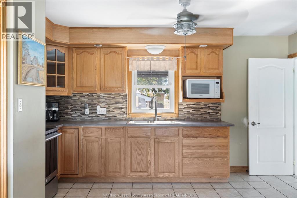 4095 Baseline, Windsor, Ontario N9A 6J3 - Photo 12 - 25028239