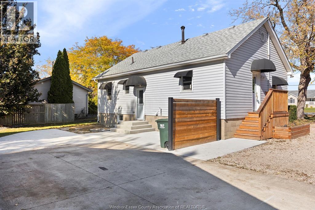 4095 Baseline, Windsor, Ontario N9A 6J3 - Photo 3 - 25028239