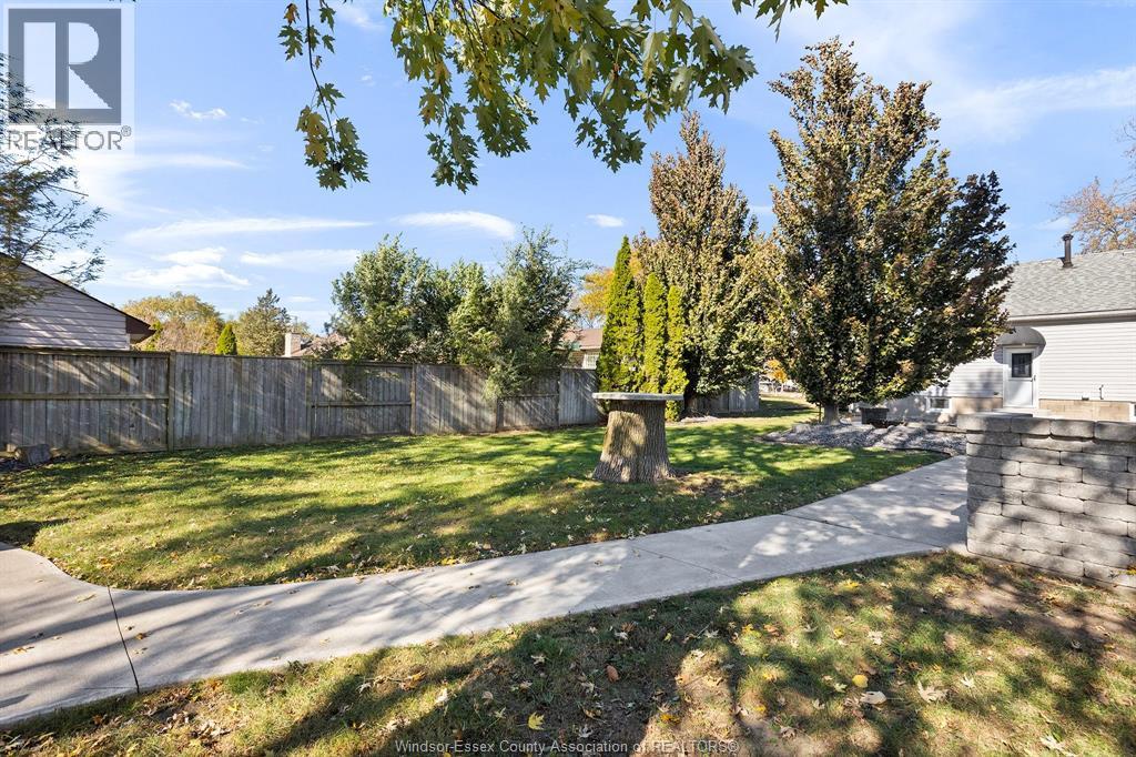 4095 Baseline, Windsor, Ontario N9A 6J3 - Photo 34 - 25028239