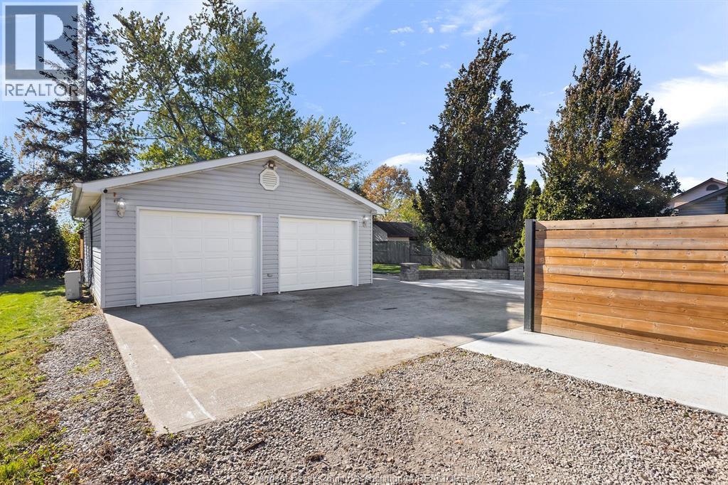 4095 Baseline, Windsor, Ontario N9A 6J3 - Photo 4 - 25028239