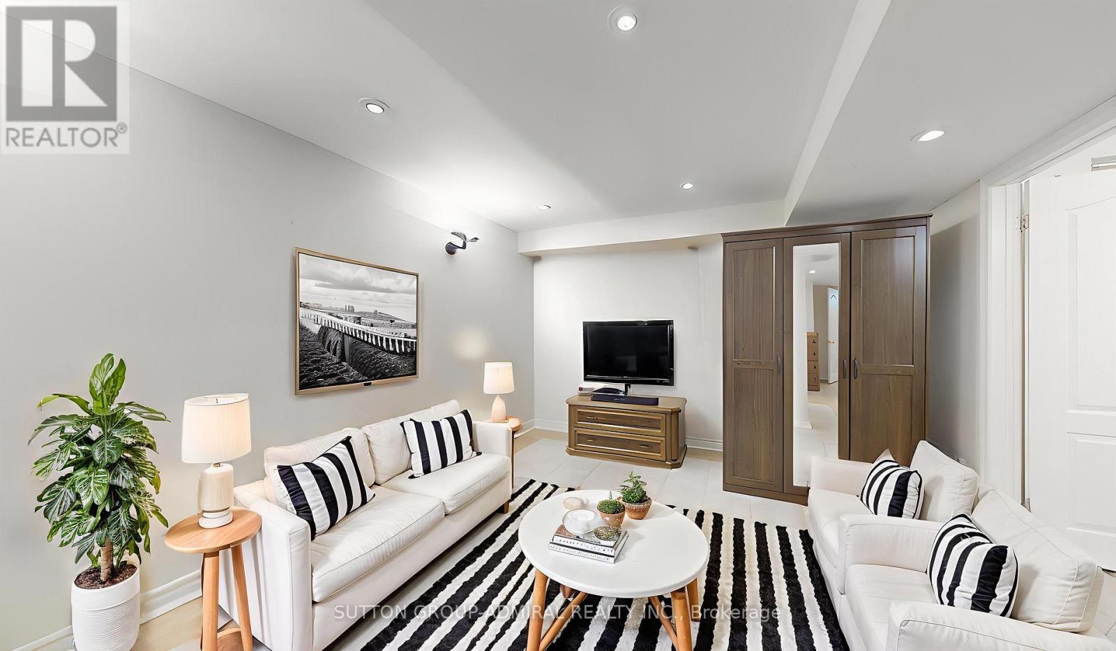 111 Kelso Crescent, Vaughan, Ontario  L6A 2K6 - Photo 18 - N12517752