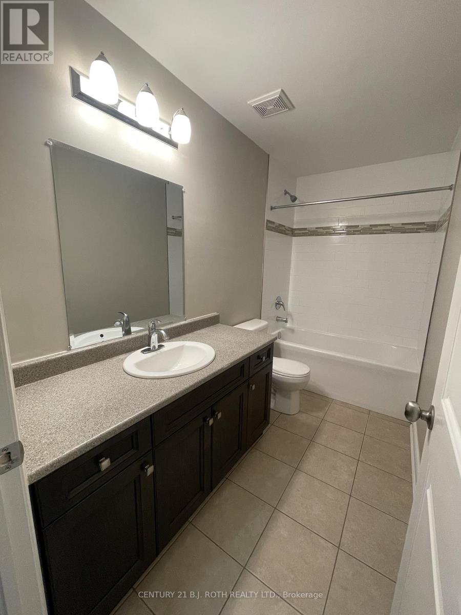 175 Centre Street, Essa (Angus), Ontario  L0M 1B0 - Photo 13 - N12517868