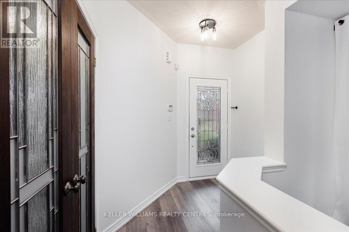 63 Kerfoot Crescent, Georgina, Ontario  L4P 4H2 - Photo 7 - N12517900