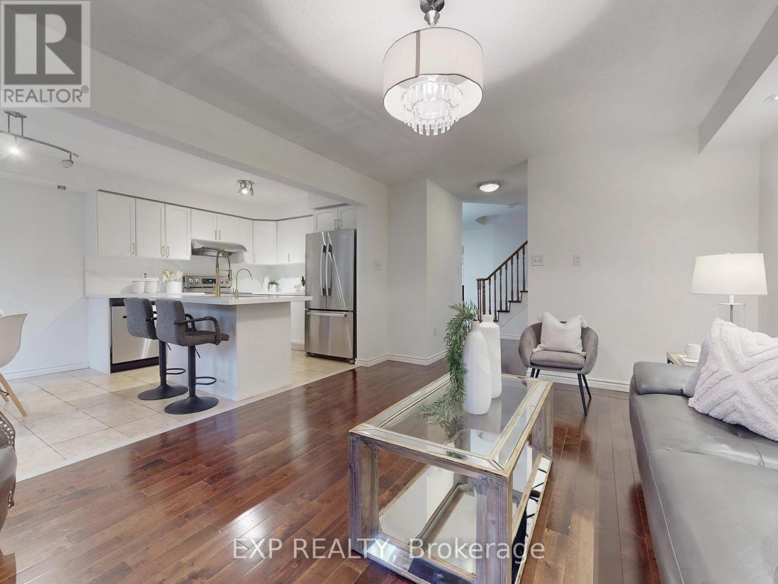 98 Lowther Avenue, Richmond Hill, Ontario  L4E 4P3 - Photo 11 - N12517916