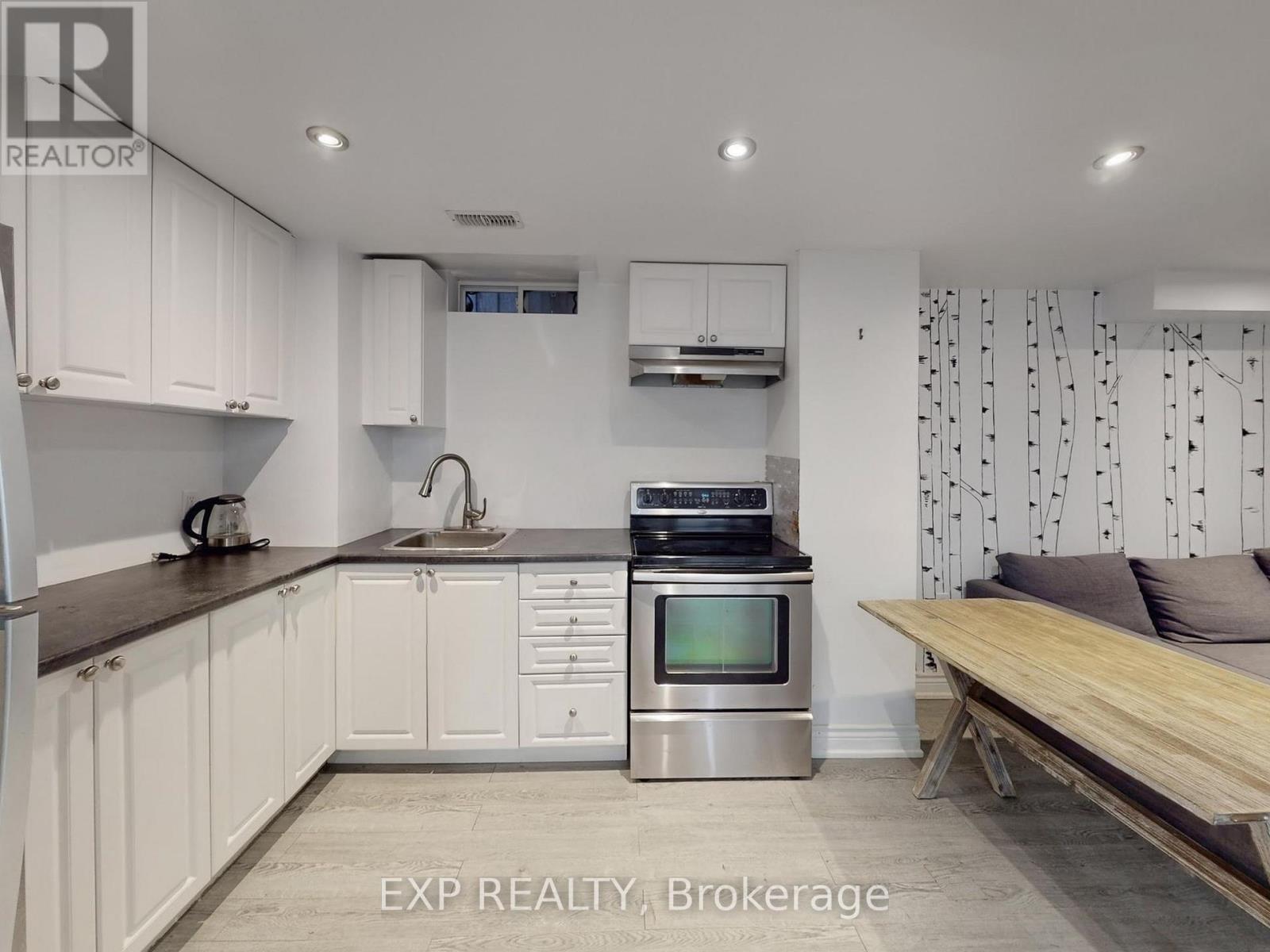 98 Lowther Avenue, Richmond Hill, Ontario  L4E 4P3 - Photo 37 - N12517916