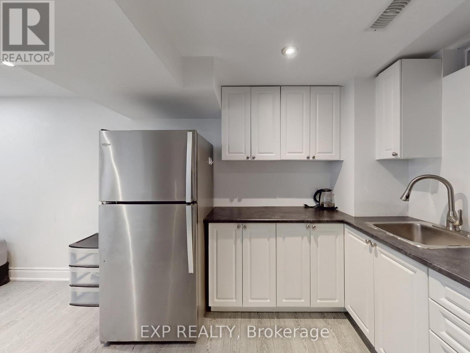 98 Lowther Avenue, Richmond Hill, Ontario  L4E 4P3 - Photo 39 - N12517916