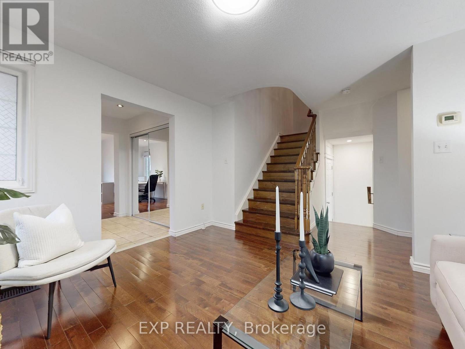 98 Lowther Avenue, Richmond Hill, Ontario  L4E 4P3 - Photo 7 - N12517916