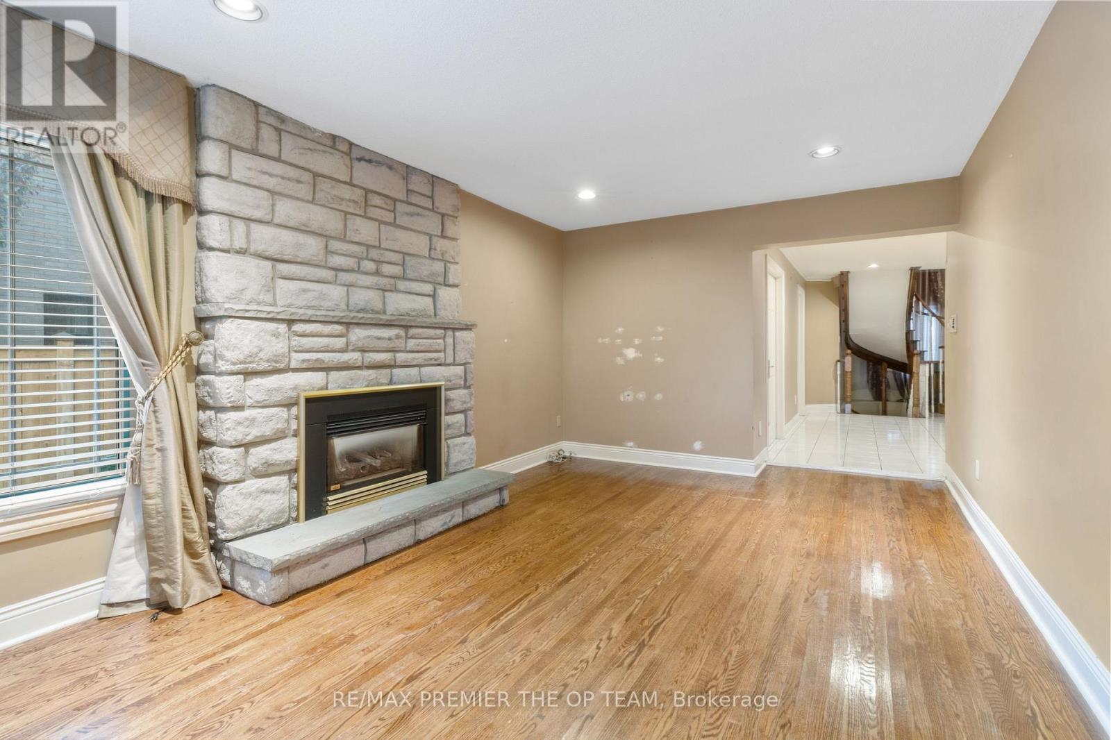 154 Flushing Avenue, Vaughan, Ontario  L4L 8H7 - Photo 15 - N12517938