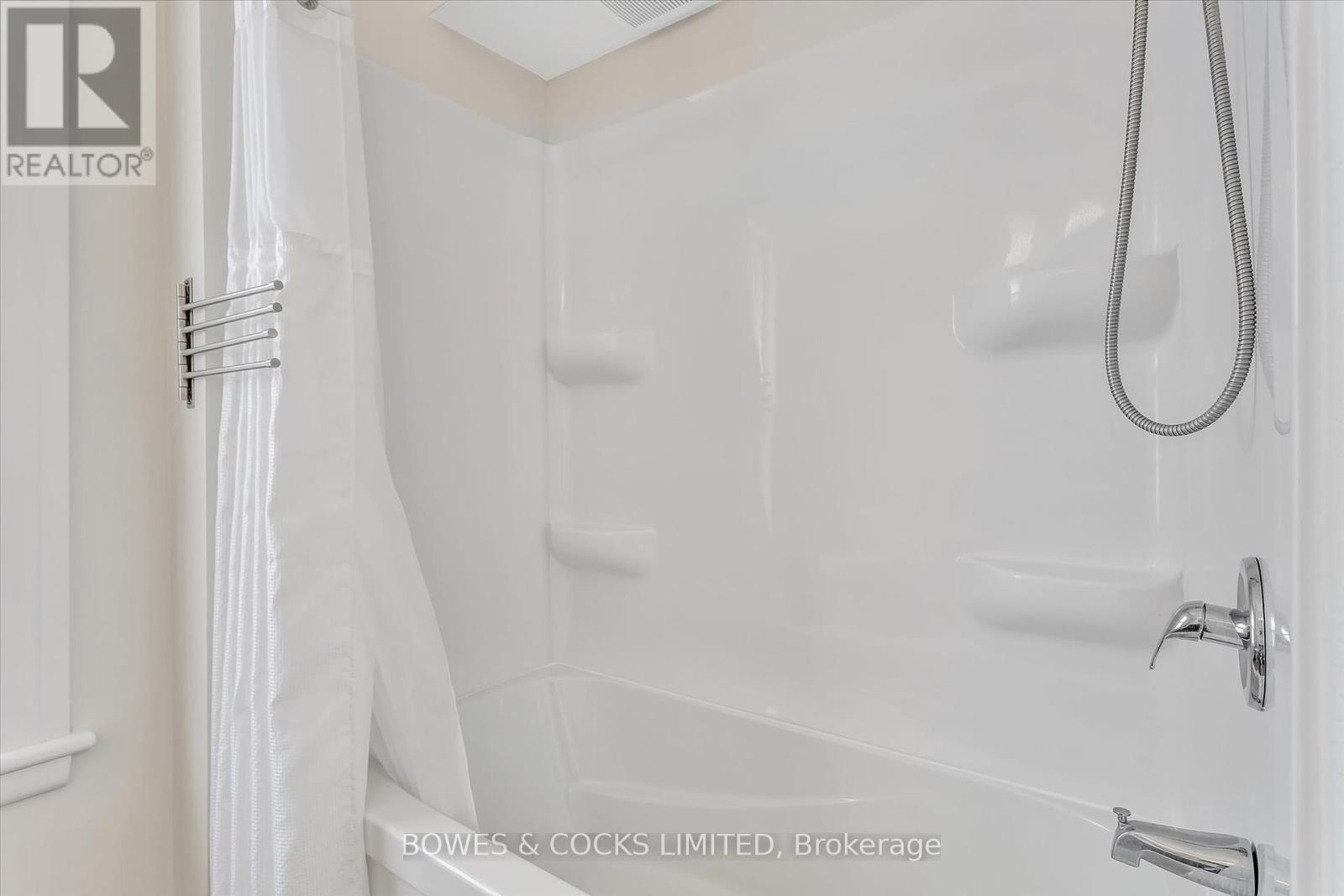 121 Durham Street W, Kawartha Lakes, Ontario  K9V 2R3 - Photo 14 - X12399913