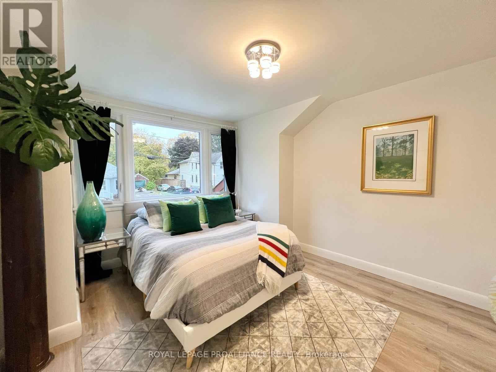 178 Burnham Street, Belleville, Ontario K8N 3R9 - Photo 17 - X12484175