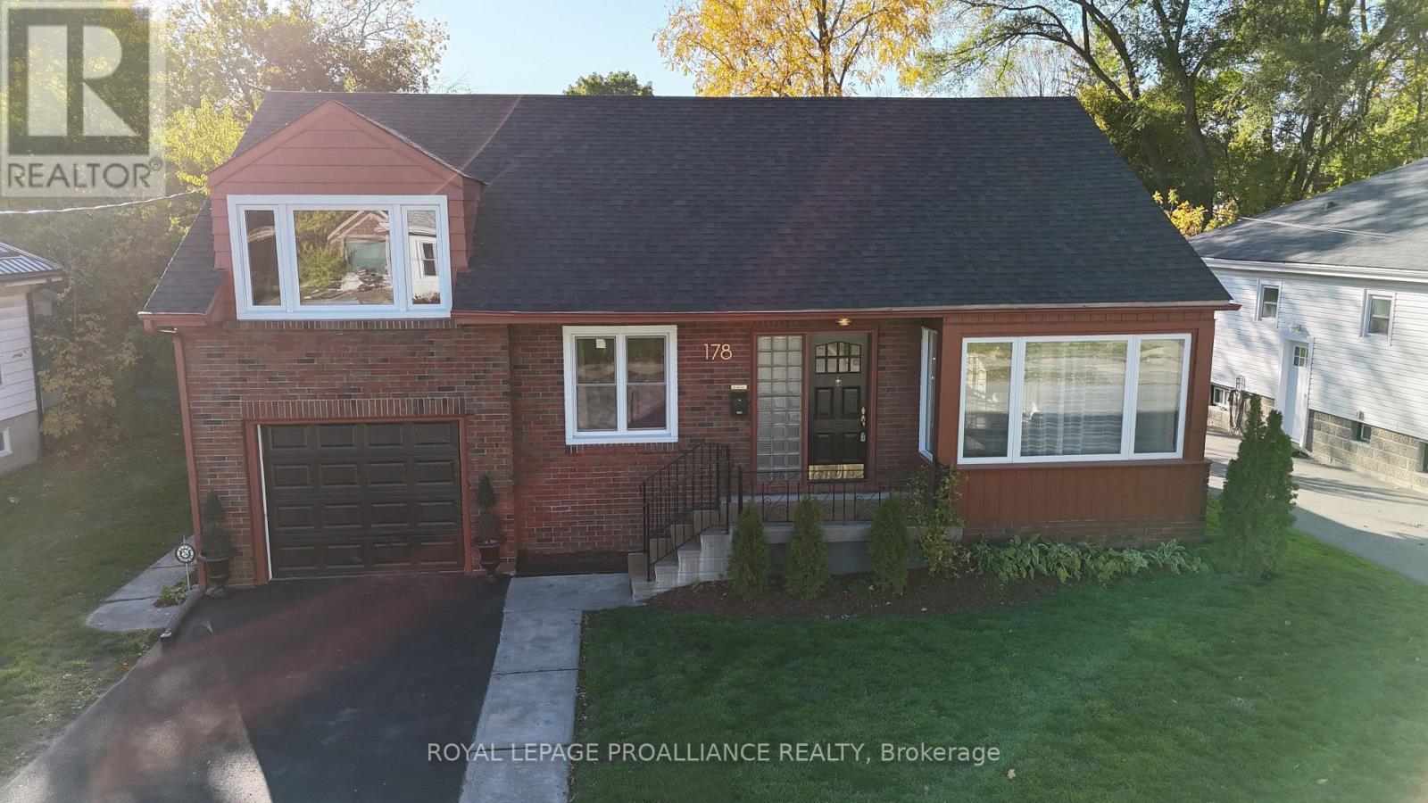 178 Burnham Street, Belleville, Ontario K8N 3R9 - Photo 2 - X12484175