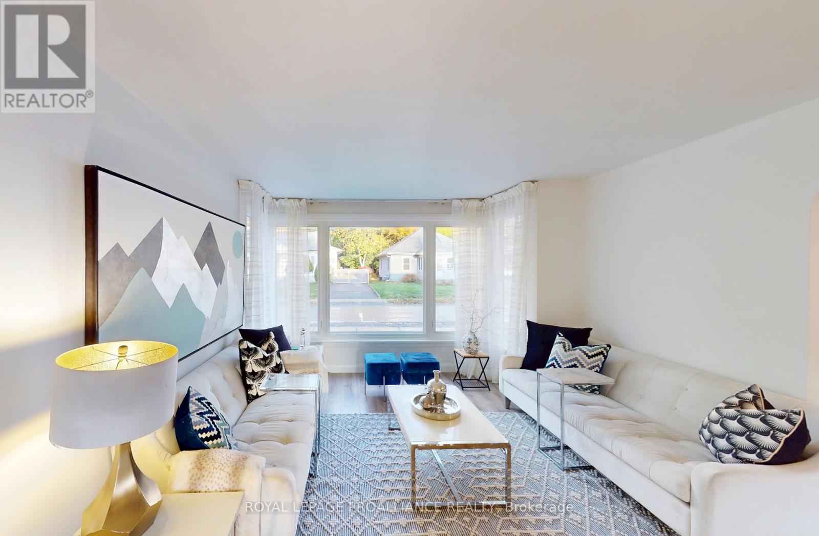 178 Burnham Street, Belleville, Ontario K8N 3R9 - Photo 4 - X12484175