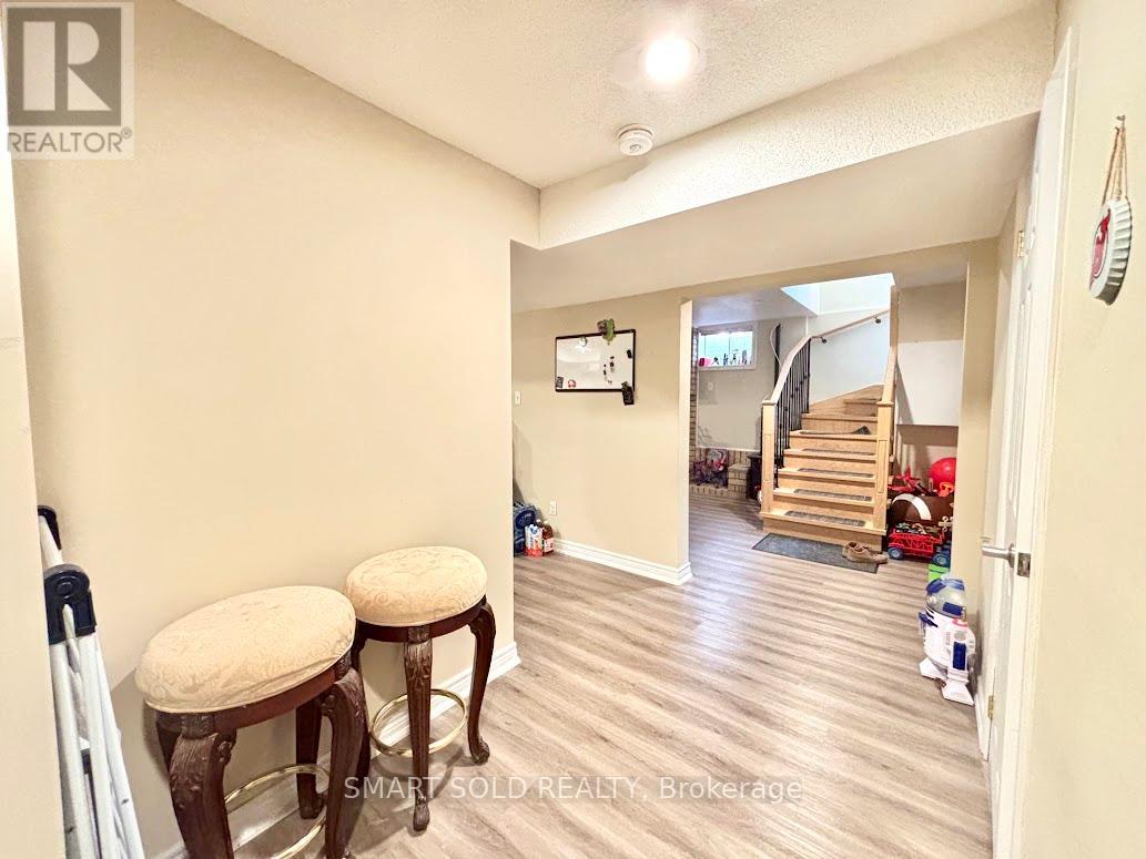 Lower - 330 Leacock Drive, Barrie, Ontario  L4N 6J8 - Photo 9 - S12517924