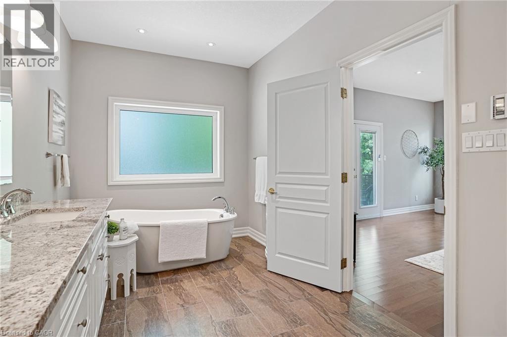 500 Fox Cove Place, Waterloo, Ontario  N2K 4A7 - Photo 24 - 40773246