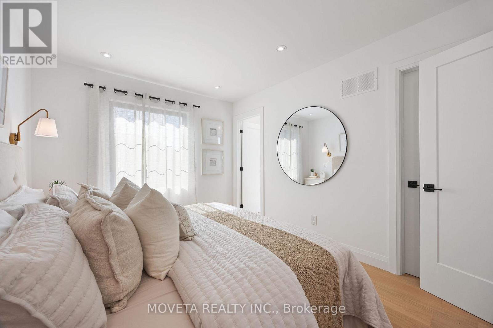 4 Mahoney Avenue, Toronto, Ontario  M6M 2H4 - Photo 25 - W12491284