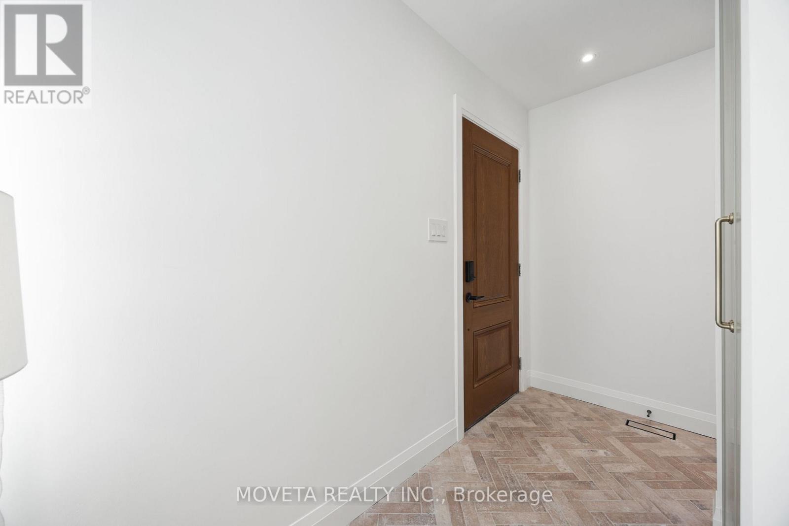 4 Mahoney Avenue, Toronto, Ontario  M6M 2H4 - Photo 8 - W12491284