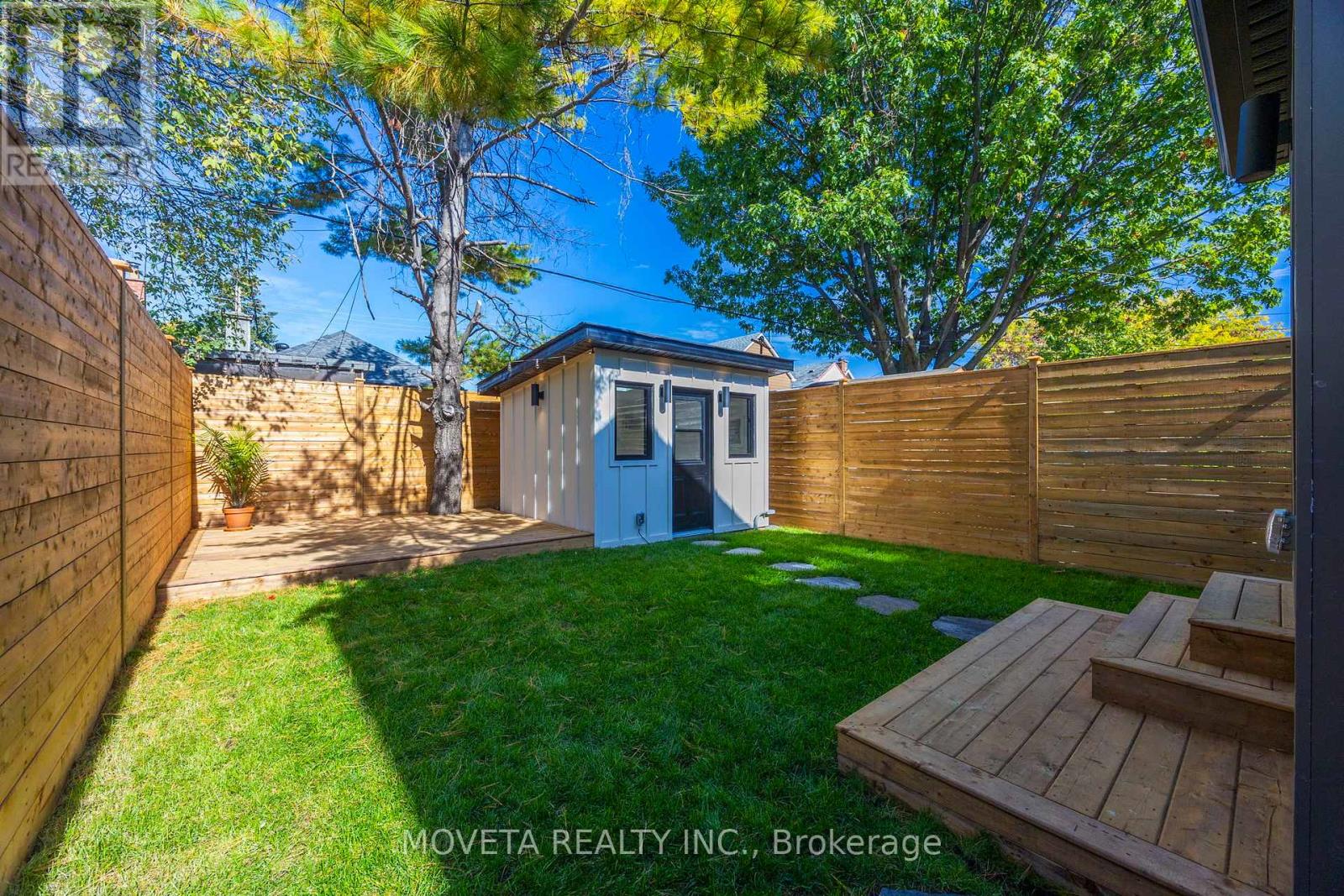 4 Mahoney Avenue, Toronto, Ontario  M6M 2H4 - Photo 40 - W12491284