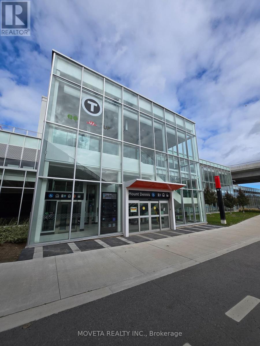 4 Mahoney Avenue, Toronto, Ontario  M6M 2H4 - Photo 48 - W12491284