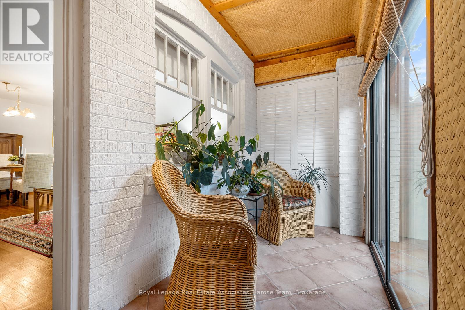 96 Chelsea Avenue, Toronto, Ontario M6P 1C3 - Photo 3 - W12509754